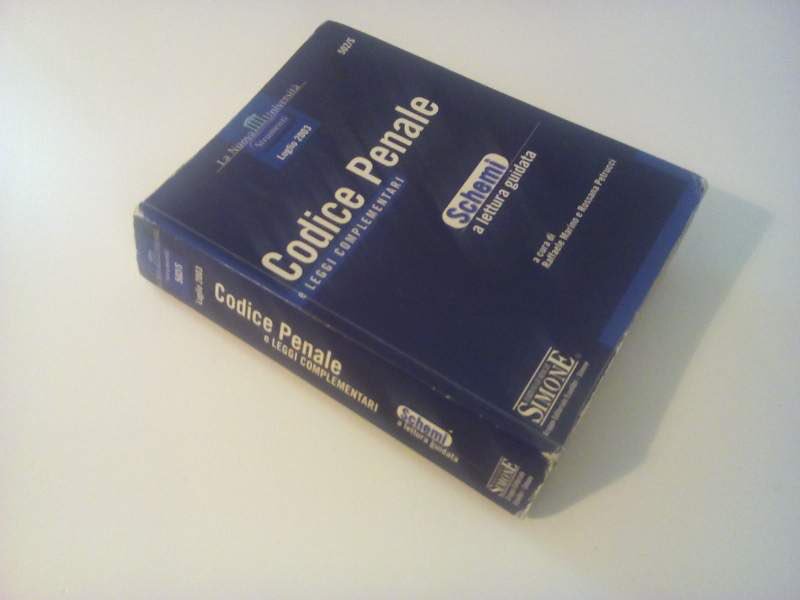 sebmes's tweet photo. “Chi sbaglia paga” continuano a ripetere i grillini, da Di Maio alla Raggi, come se questa regola l’avessero inventata loro la notte scorsa. 

Informateli che è già uscito un libro, sull’argomento. https://t.co/ThIFRpI0kI