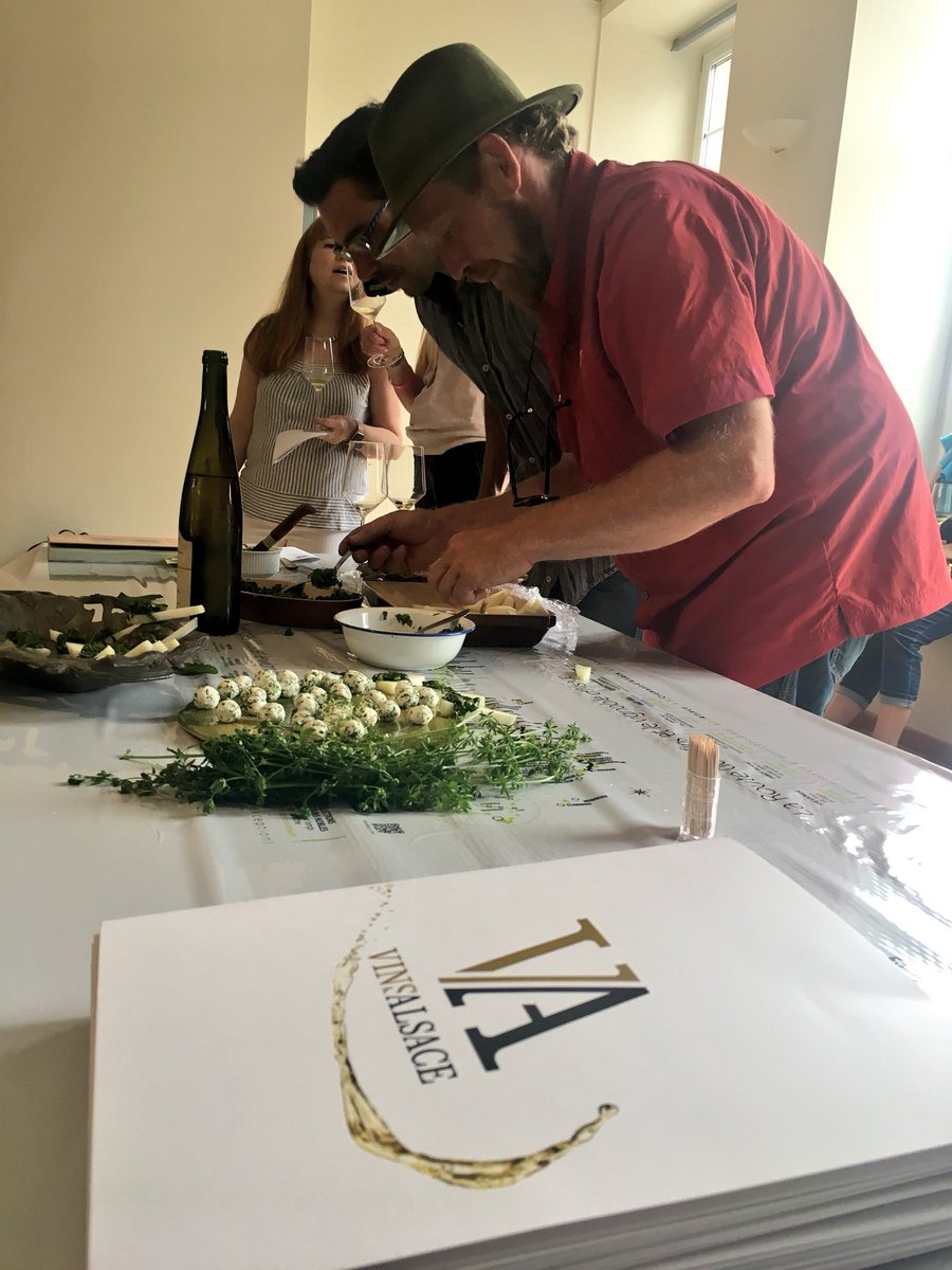 marlene_delolmo's tweet photo. #Wine pairing with #winemakers of #GrandCru Frankstein at Dambach-La-Ville #Alsace 
#DrinkAlsace #alsacewines #AlsaceRocks #Mila2018 https://t.co/lVBYmfcyL6