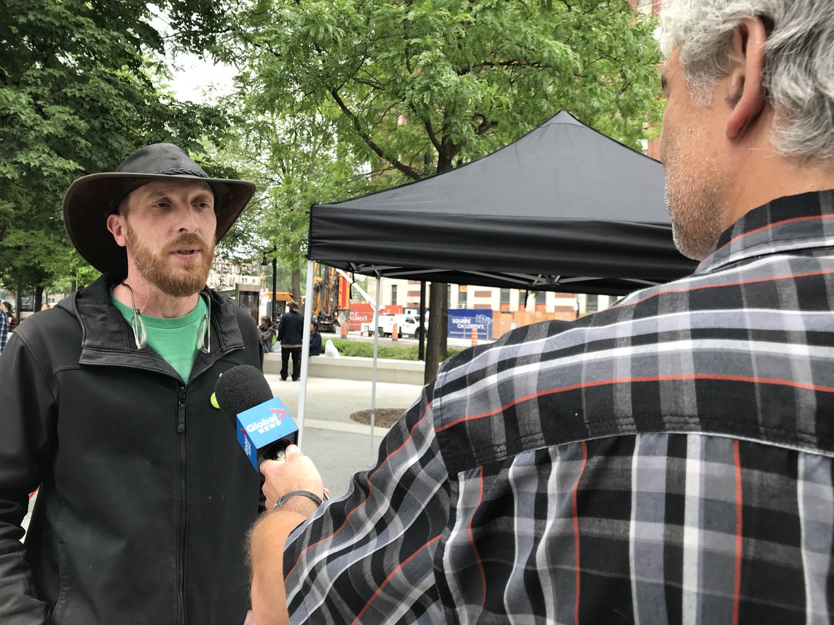 missionOBM's tweet image. Nous étions au @caferoundhouse aujourd’hui avec @jyduclos pour entendre le plan du gouvernement canadien pour réduire l’itinérance de 50% sur les 10 prochaines années. #vaincrelitinérance #solutionsdurables