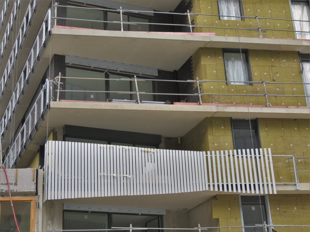 arthurweidmann1's tweet photo. Le lot O.6A en construction à Clichy-Batignolles par Querkraft Architekten et sam architecture, @3F_Officiel https://t.co/NmXDo9ruUQ