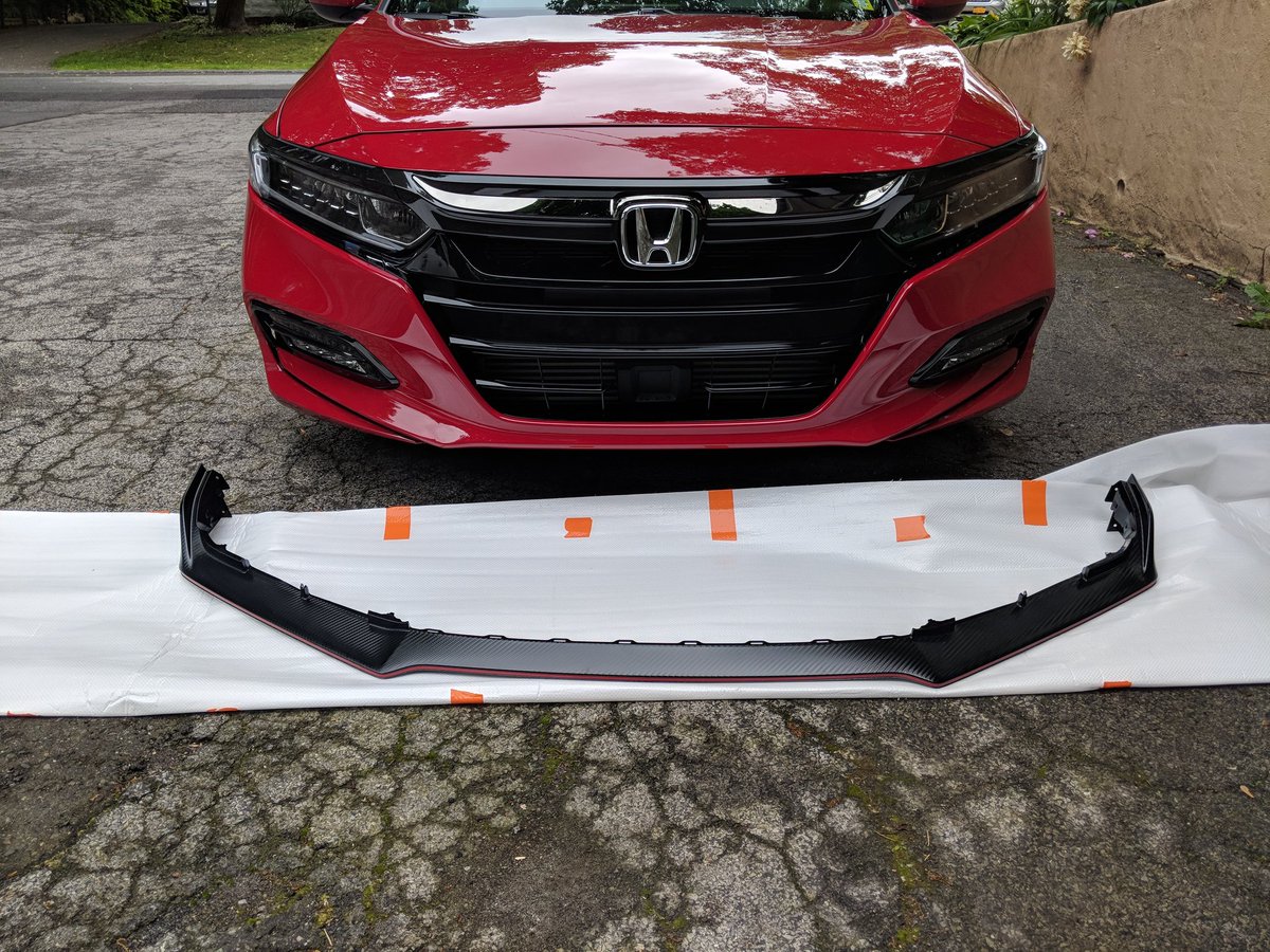Metfanant's tweet photo. Well, well...Look at that #TypeR front lip #newcarparts #Honda #Accord #Sport #TypeR #SanMarinoRed #AccordX #Turbo #boosted #CV2 #k20c4 #Turbo10thAccord #cars #carparts #OEM #SaveTheManuals #CivilTypeR #redcarsgofaster #ktuner https://t.co/Pwiytn5ltL