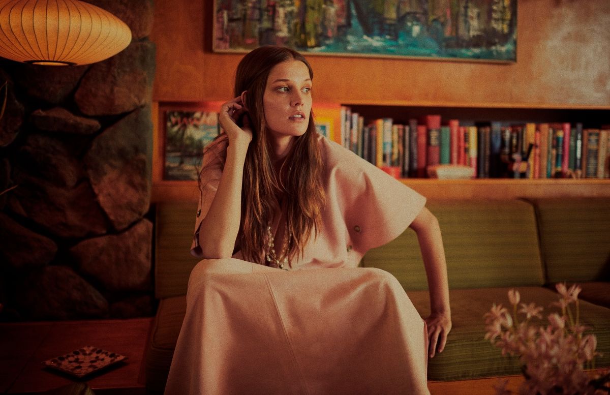 #DavidBurton shoots this ‘La Dolce Vida’ #fashion story for the cover of <a href="/Elle_Italia/">Elle Italia</a>. bit.ly/2Moz5vh