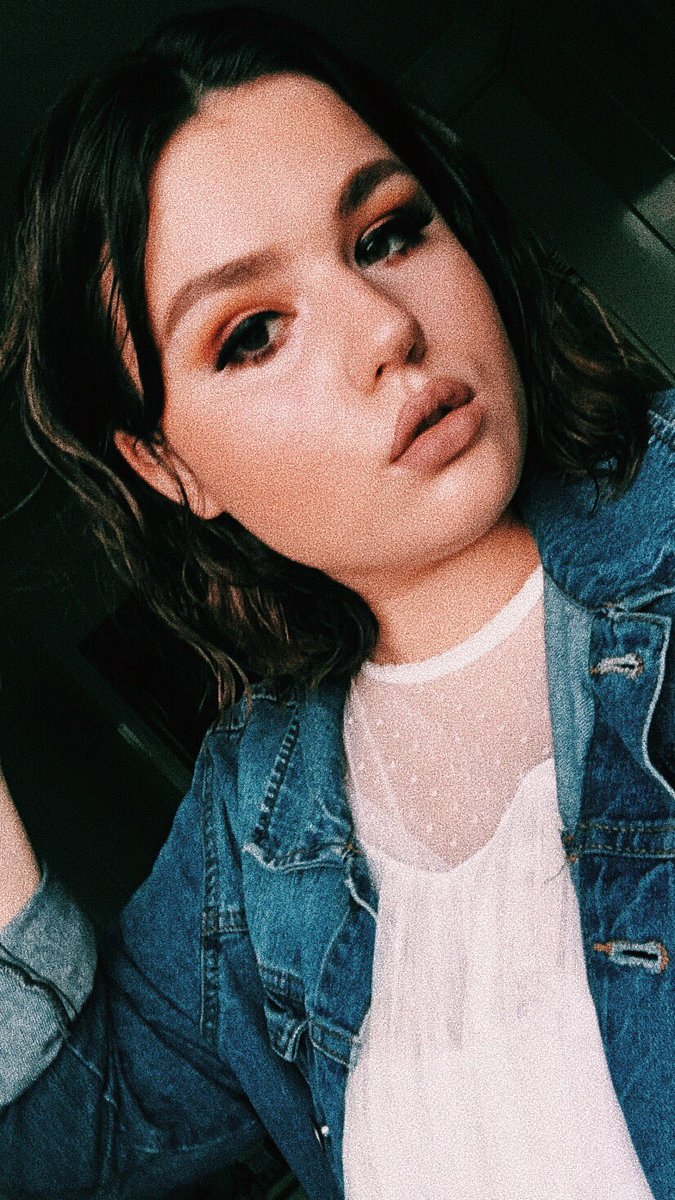 LM5ISC0MING's tweet image. that’s me, YAS. 
- I stan 4 legends ; LITTLE MIX
- and I want my tl full of mixers:( AND HAVE SOME MUTUALS.