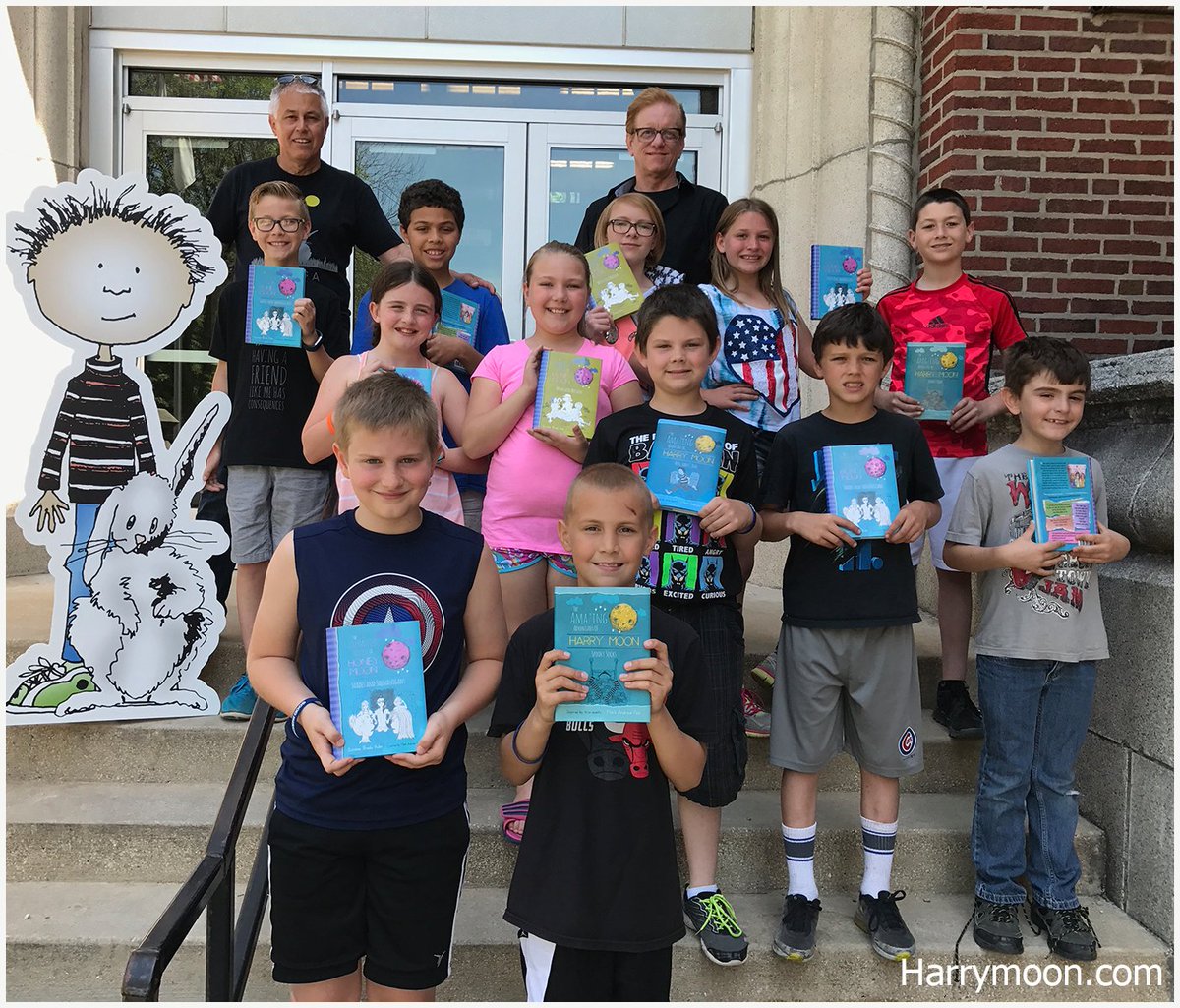 harrymoonbooks's tweet photo. Reading as a community and the shared reading experience has amazing benefits for both the children and the school.
#harrymoon #wandpaperscissors #kidsreadone https://t.co/hn5AajnvP1