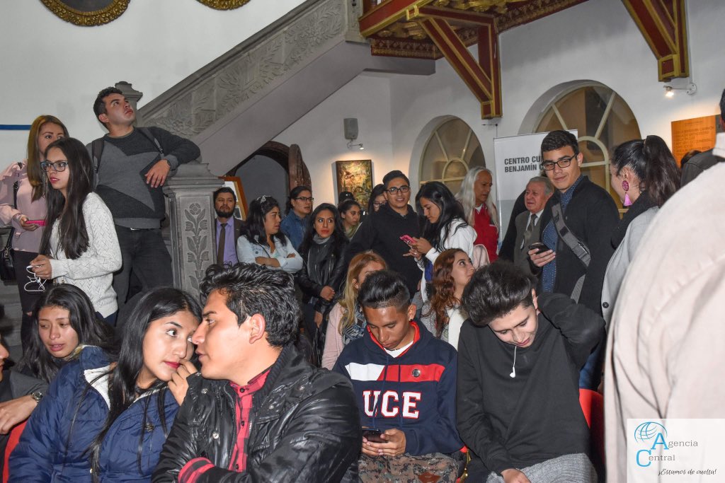 AgenciaUCentral's tweet photo. Cobertura del lanzamiento del libro #Ardid del poeta ecuatoriano Fabián Guerrero
Foto: Agencia Central/Edison Luje
#CoberturaAgenciaUCentral https://t.co/0RWAqhDY1C