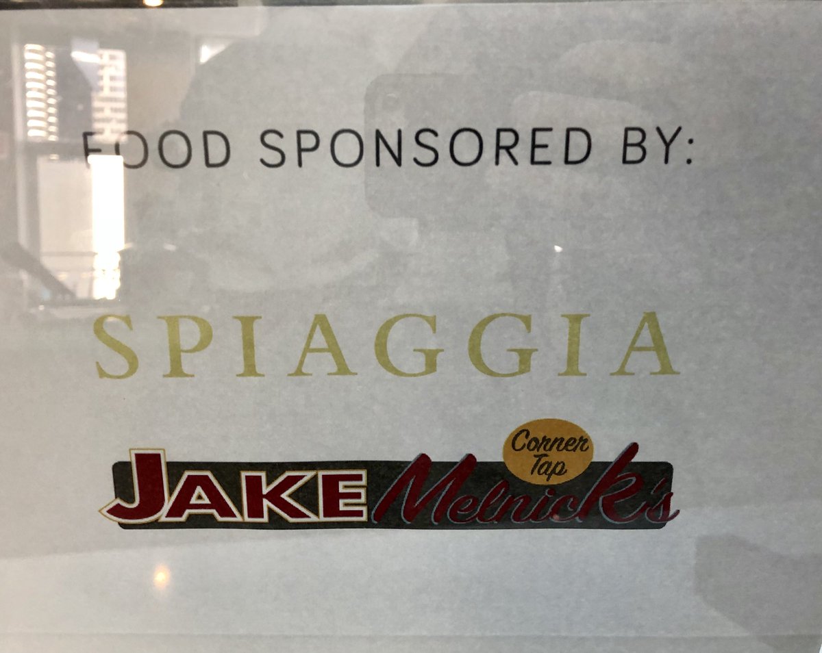 cleverbridge's tweet photo. If you see someone from @SignatureBnkChi, @SpiaggiaChicago & @jakemelnicks at #ChiDeckTech, be sure to thank them for sponsoring tonight’s event! https://t.co/S2CR0s402Y