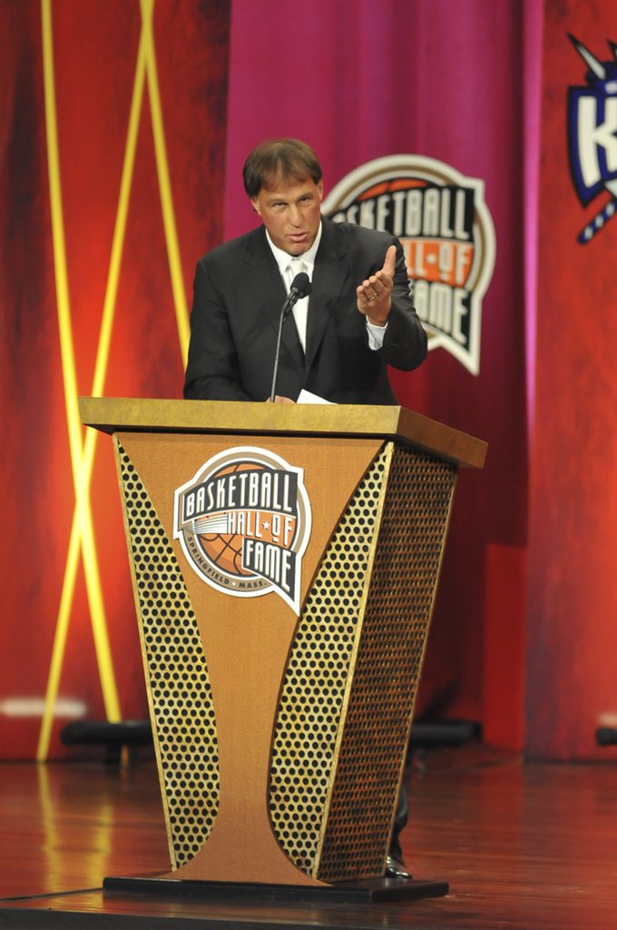 To wish Sarunas Marciulionis a Happy Birthday! 