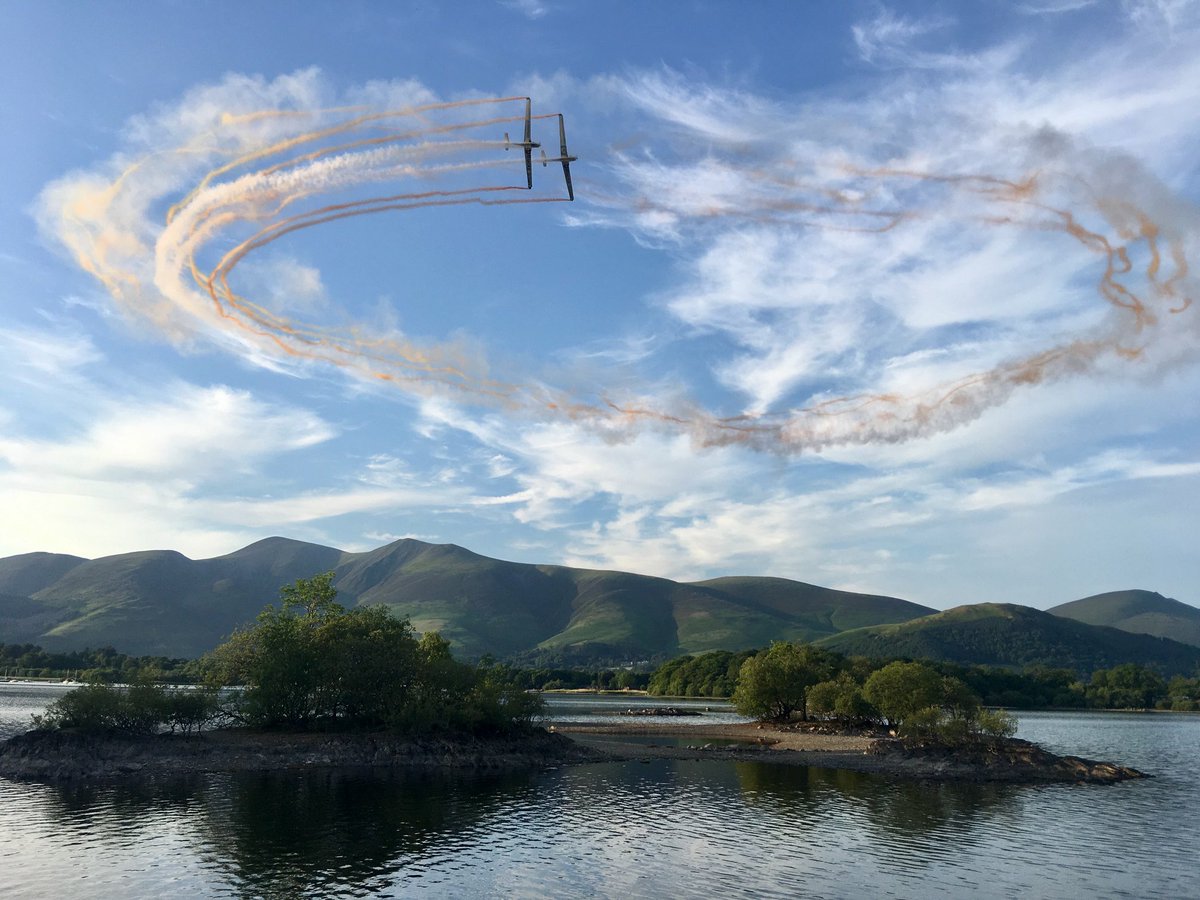 aerosparxrob's tweet photo. What a privilege #KMF18
#Blacks_online #warm #bluesky #world #Bigatmosunglasses #sydneycharles #scaviation #aviation360 #awesome #photooftheday #onfleek #sovereignequestrian #clothing #weather #sunset #aerosparxteam #everydaylifeoutdoors https://t.co/8nFnM6Uggf