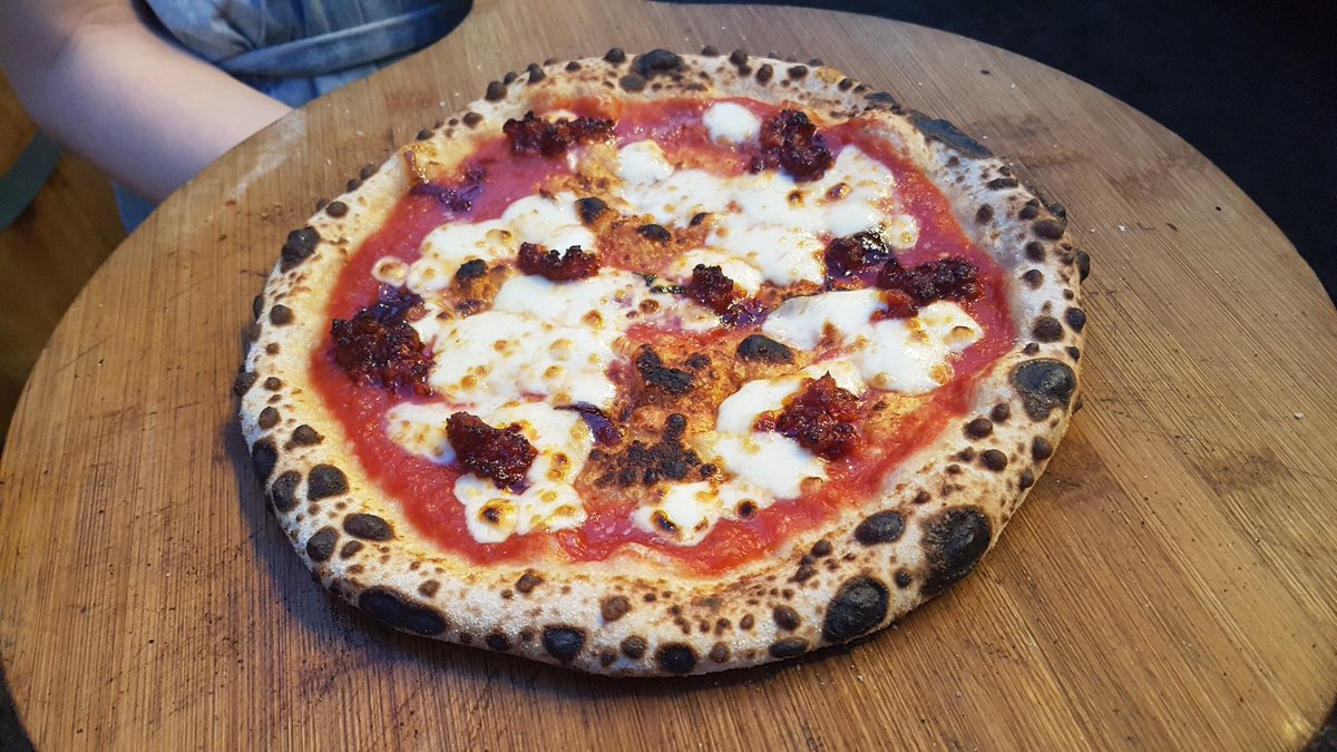 pizzapeddlers's tweet photo. We're back in our old stomping ground in Merseyside this Friday 15th June @hvfoodiefriday with fellow traders @CrepeChateau @somtamstreet @ArtiSamBespoke @BexleysButchers #TheBodyBranch . Hatch open from 4.30pm, swing by for a wood fired pizza @IndpndtLiv https://t.co/bAaPZ8yirM