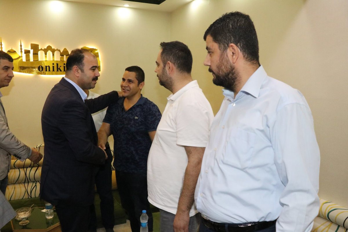 nihatcftc's tweet photo. Onikiler Derneği üyeleriyle bir araya gelerek gençlerimizle seçim çalışmalarını istişare ettik. https://t.co/XuZwSLqqY2