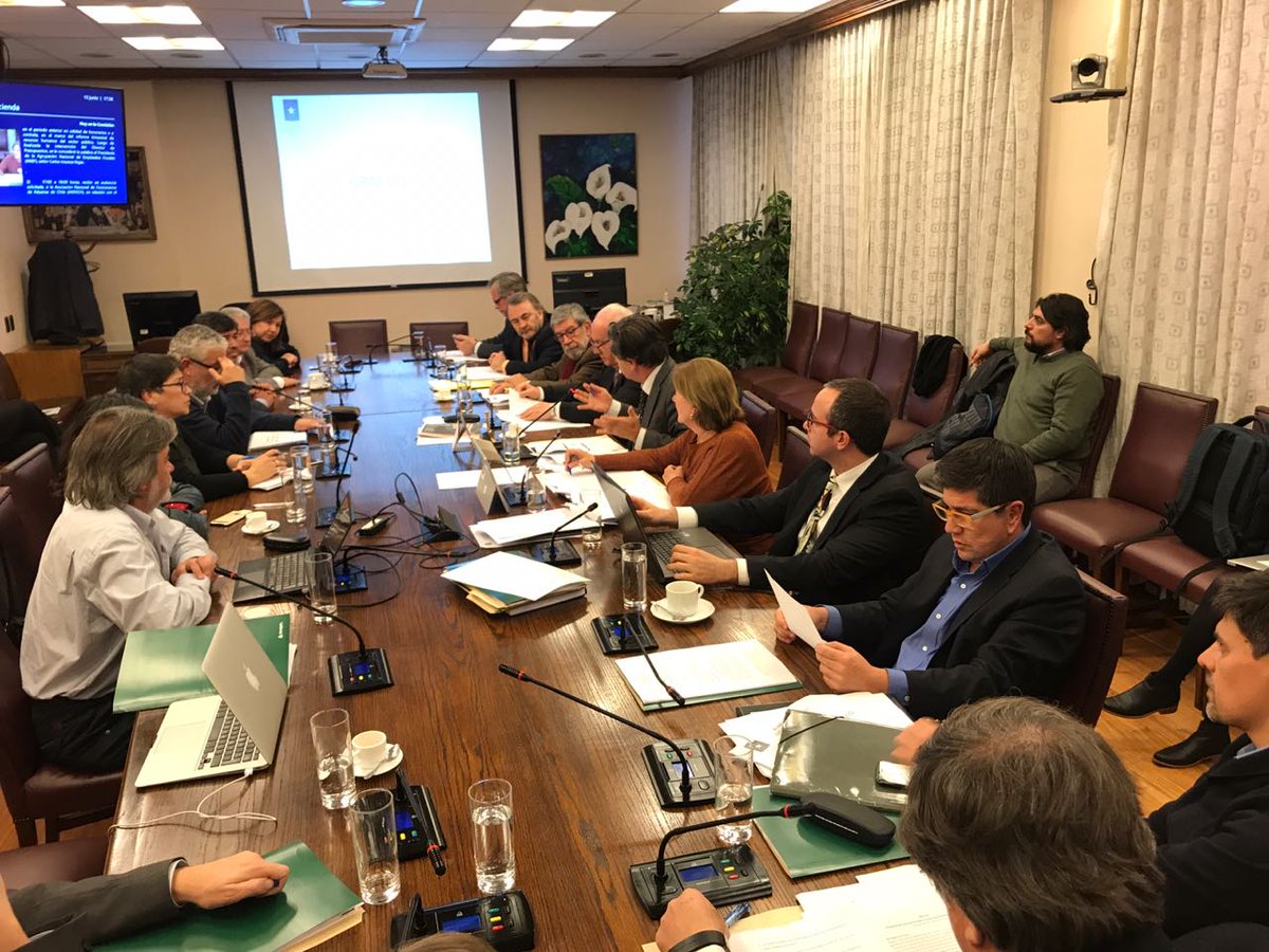 Asociación Funcionarios de Aduana tweet media