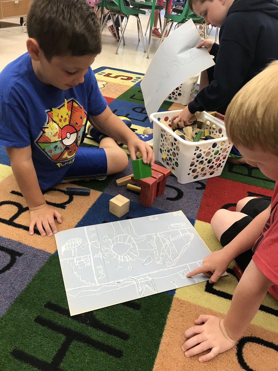 1st grade learned about Architects and designed their own dream houses! Once finished, they used their “blueprint” drawings to build their homes with blocks, legos, and more! #arteducation #artists #aenj #ArtsEd #designthinking #creativity #architectsofthefuture