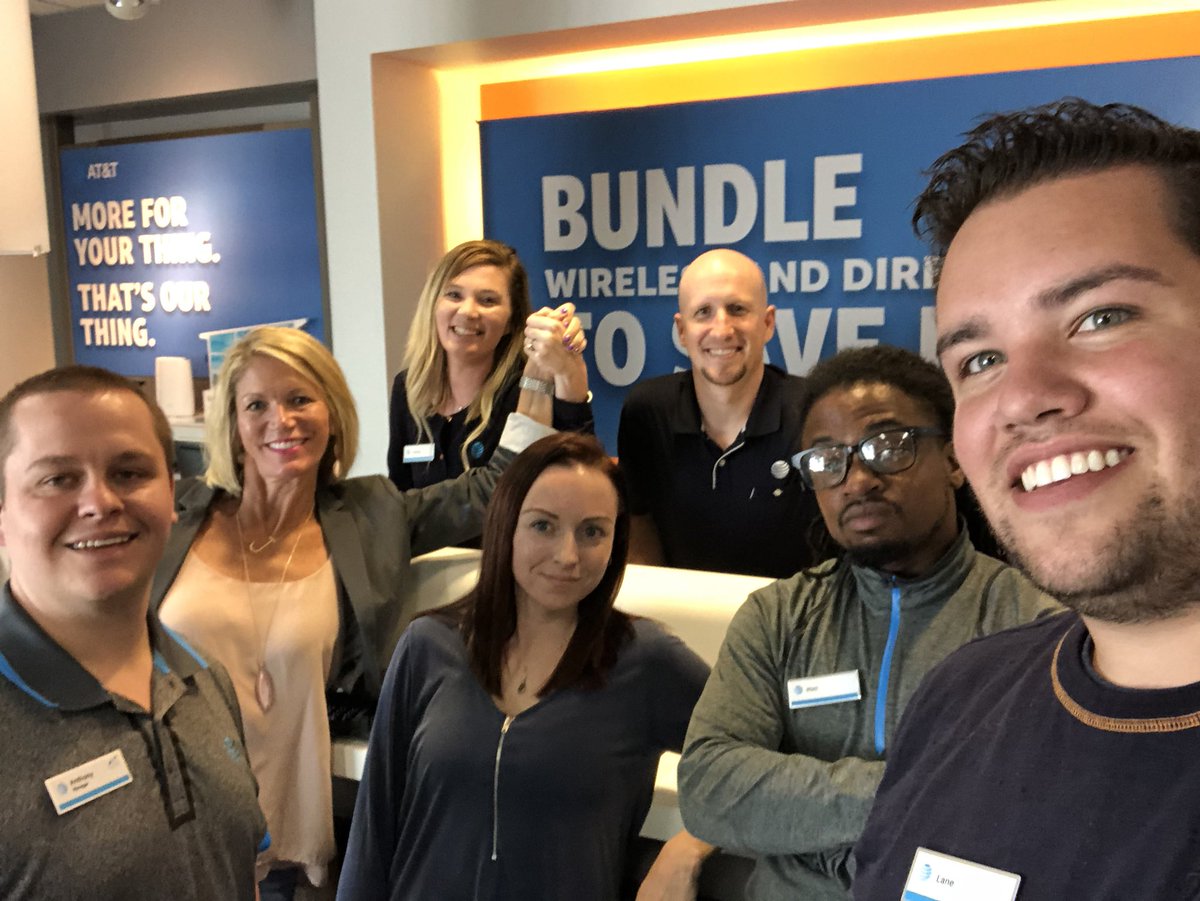 Great visit from <a href="/404girl/">Betsy Francis</a> and <a href="/GKeiling/">Greg Keiling</a>! Having encouraging and engaging leaders like them is one of the best parts of the job! <a href="/NCBred88/">Anthony Porter</a> @DoranLiette