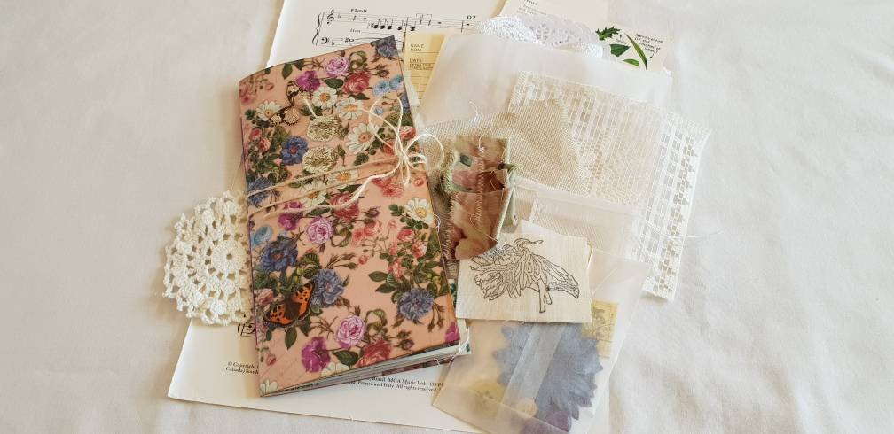 hannzach's tweet photo. Travlers Notebook Insert with Ephemera kit now available with FREE International Shipping #tninsert #travelersnotebook #standardtninsert #tninsertjunkjournalstyle #freeshipping https://t.co/1FLgZ12Yhj https://t.co/7TJz46D6R9