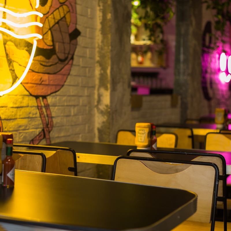 wlb_mx's tweet image. En Río Lerma #159 encontrarás en amor. ¡Te esperamos! #WlbCuauhtémoc #burgerjoint #hotspot #burgerlover #foodie