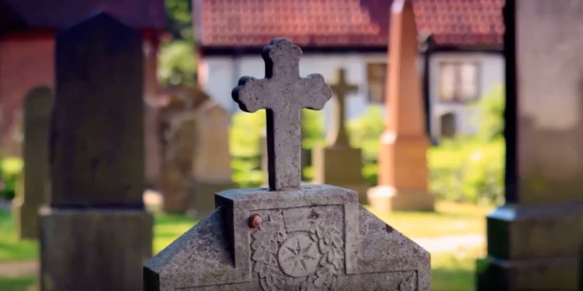 dkses3's tweet photo. More scary superstitions - https://t.co/lFz2bVqYmZ

https://t.co/2PjX3kHXaJ

#scarysuperstitions #moreofthescare #spooky #horrifying #communalnightmares #seedandspark #atthecemetery #oldwivestale #myths #hauntedstories #beliefs #superstitionstories #truthornot https://t.co/Ha6iJuUzDA