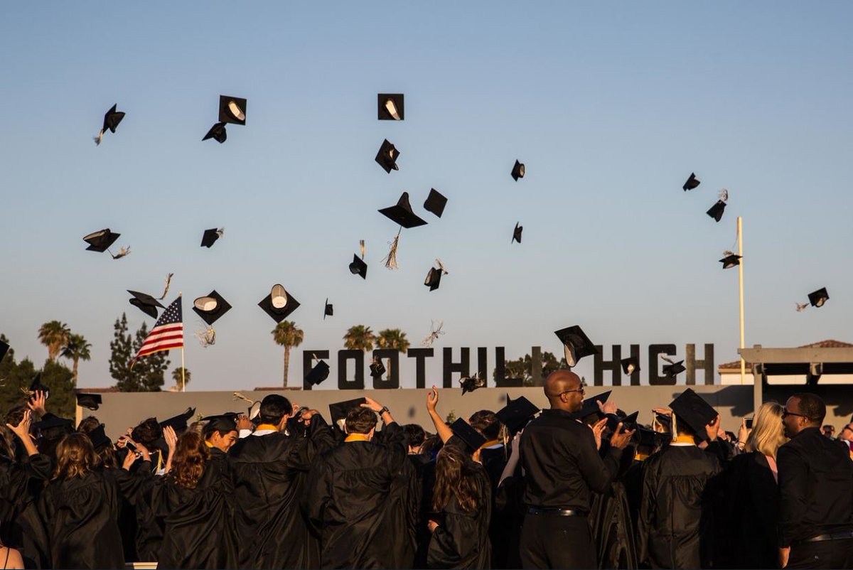 TUSDschools's tweet photo. Check out some of the beautiful photos Pam Atkins took at the 2018 Foothill High School graduation! 🎓🎉
View more photos here: https://t.co/Kjv61lE8e4
#TUSD #FoothillHigh https://t.co/aYvIJOC3qt