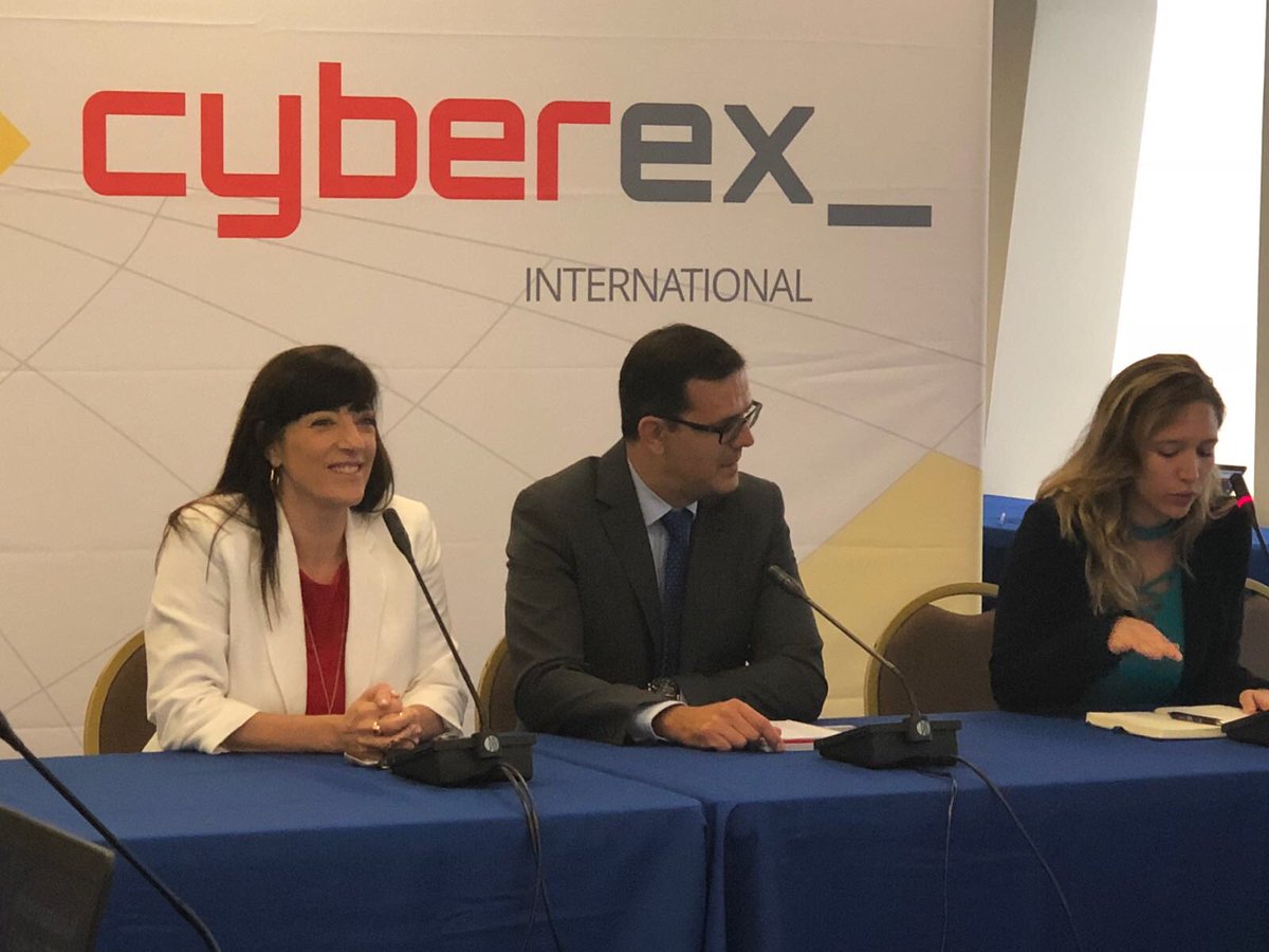 ARGenOEA's tweet photo. Felicitamos a los más de 300 participantes del #CyberEx2018 y a los ganadores! Muchas gracias a @INCIBE @OEA_Cyber #CNPIC por trabajar para fortalecer las capacidades de Ciberseguridad @OEA_oficial https://t.co/JgMmScTfHC