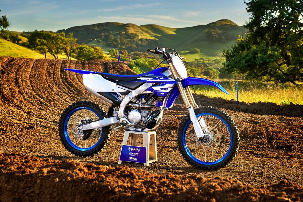 This #whipitwednesday, the 2019 YZ250F remains the ride of choice for @plessinger157, 2018 250 SX West Champion. ➡️ yamaha.us/tYZ250F ⬅️ #yamaha #bLUcRU #yz250f #victorYZone #tuneracewin #motocross #promotocross #thisismoto #realracing #dropthegate #supercross #mx #sx