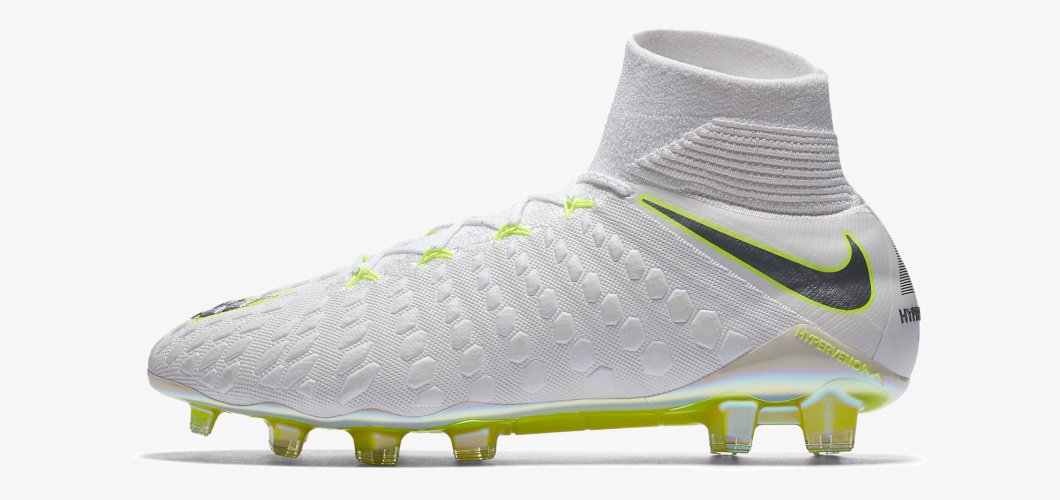  Nike x EA SPORTS Phantom Volky Football Boots