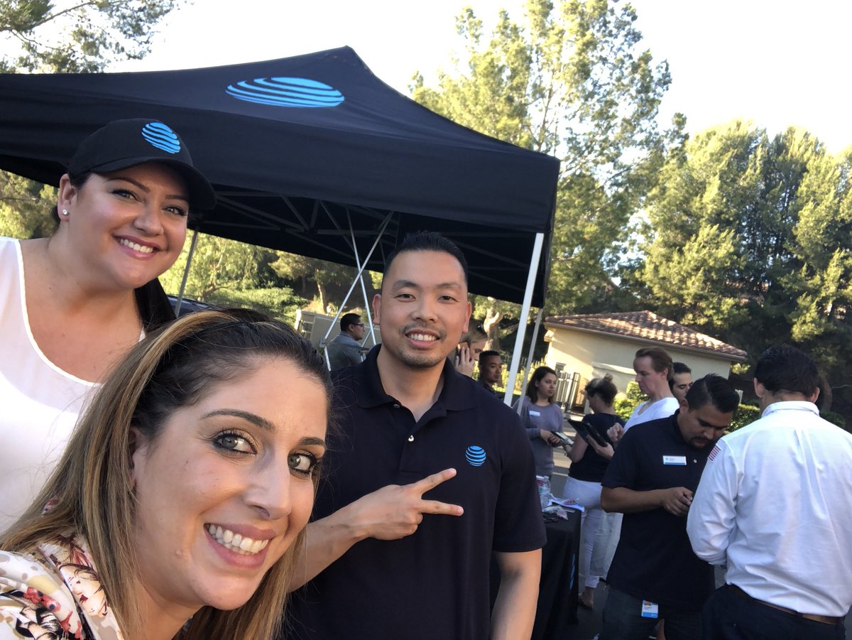 GLAshowstoppers's tweet photo. Thank you SkyView!  Faster speeds for everyone!  Come check us out at our next event ... coming soon!
#fiberfest2018 #HouseCandia #ATTRandARpartners #tacoparty #getlit #turnthatspeedup #glaagility #owngla #ownoc #gtg #lifeatatt https://t.co/fEImVbpXjq