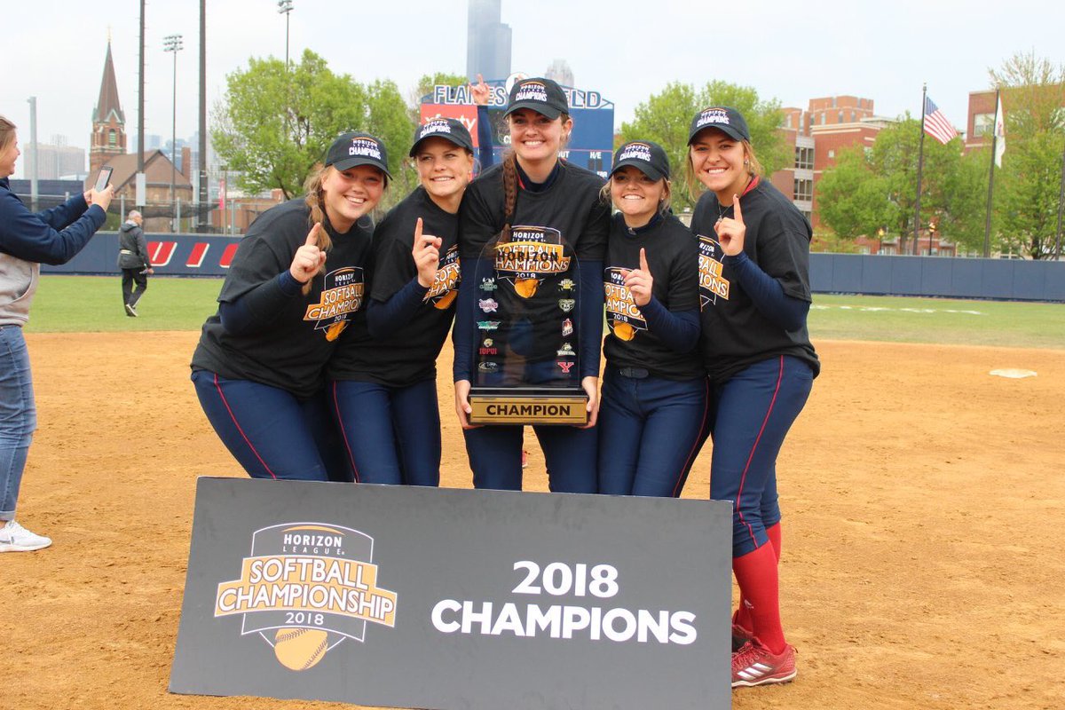 marley_hanlon's tweet photo. Dear God, thank you for softball

Dear Softball, you’ve given me everything I could ever imagine: my best friends, the coolest vacations, life long lessons, and a reason to be thankful everyday. Can you believe  there’s still more to come?!?! https://t.co/iSiQg0OfX5