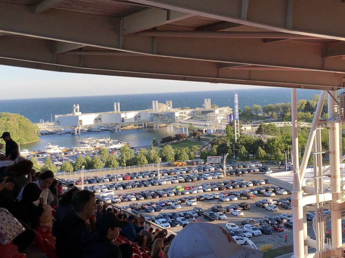 jktwiw's tweet photo. Just getting settled in at the @torontofc game. #TFCLive #TORvsDC Hubby might be experiencing a little fear of hights but man is the view amazing!! https://t.co/DKhri5uA0i