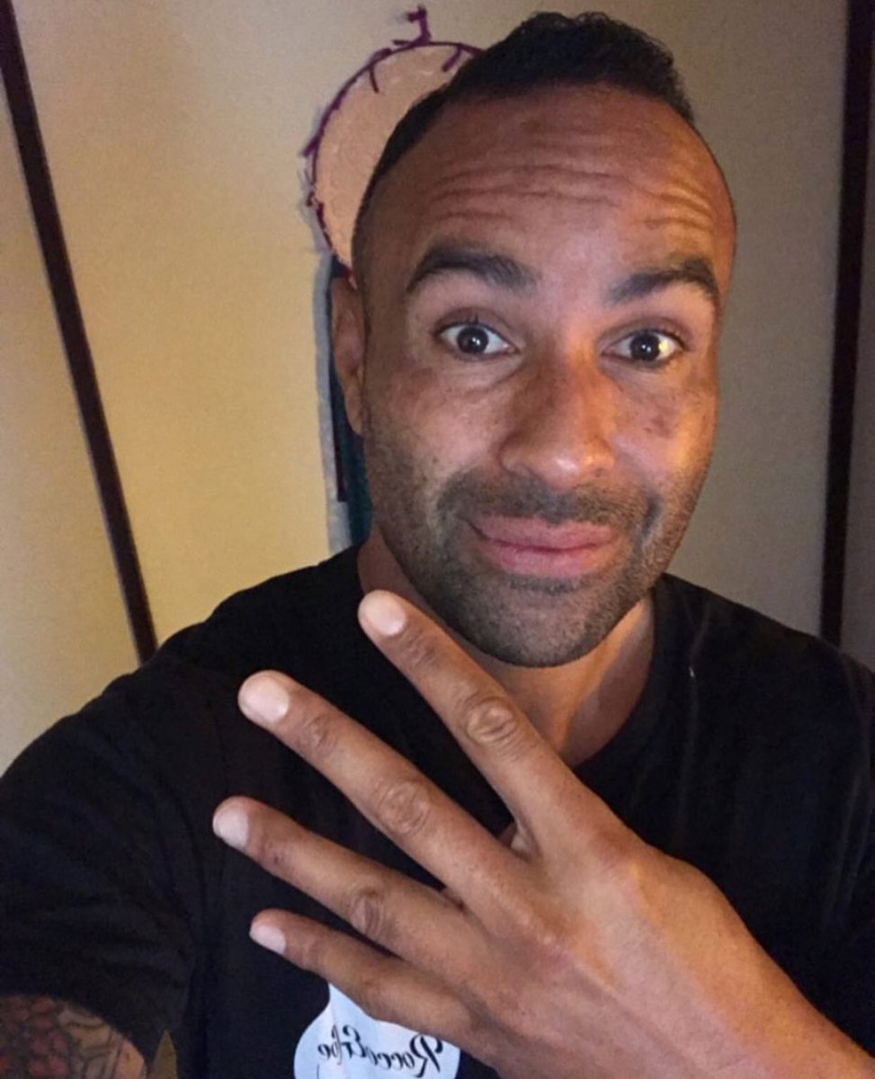 FullTimeVICS's tweet photo. Big ups to @10archie supporting #4upday to help @lighthousefdn end youth homelessness. Get behind a great cause. Also reminding everyone of the 4 @gomvfc titles #mbasn1 https://t.co/9svwfmQSSH