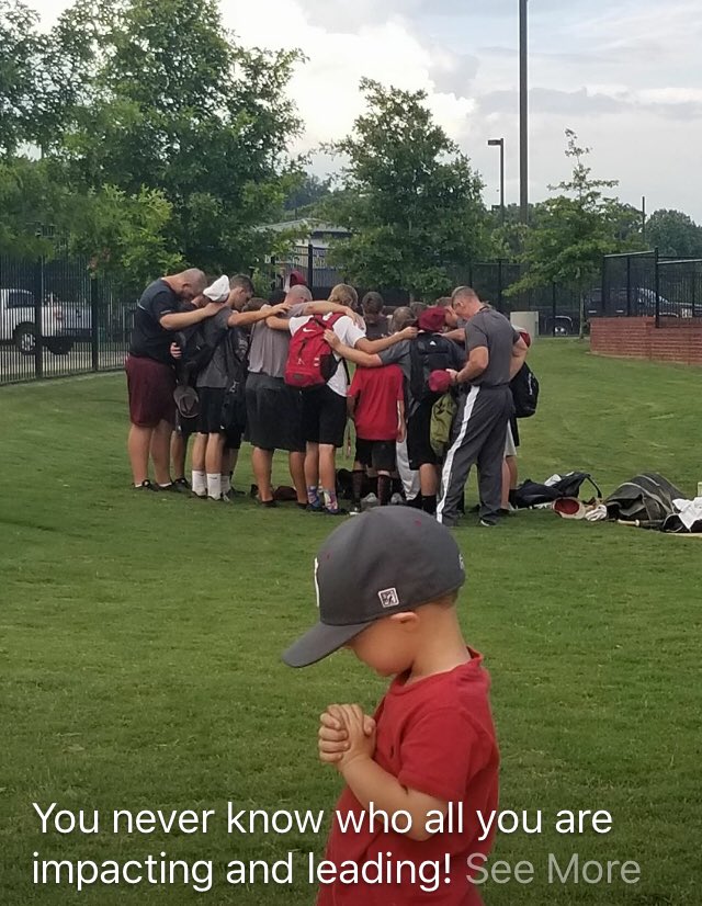 BamaMartina's tweet photo. #neverknowwhoislooking #sspantherbaseball #bestthingtoday @ToddClough1 @robbydavis21 https://t.co/RET3vmYchw