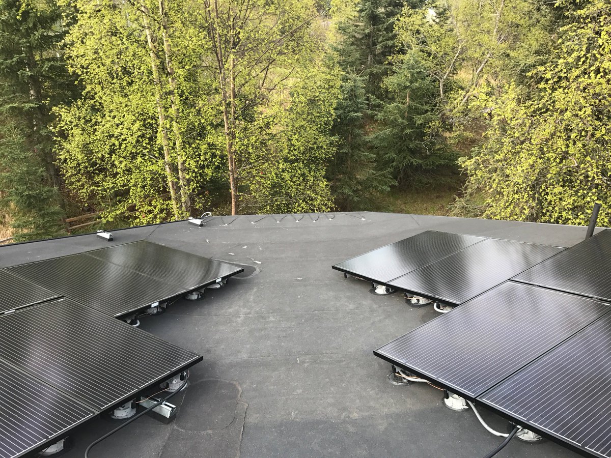 Arctic_Solar's tweet image. Project Spotlight: On a vaulted "hot roof" with unique geometry, this design/ build turned into a beautifully unique solar project. Combining rooftop arrays with wall mounted arrays, this system will produce strongly year-round! #solarinalaska #thetimeisnow #amicussolar