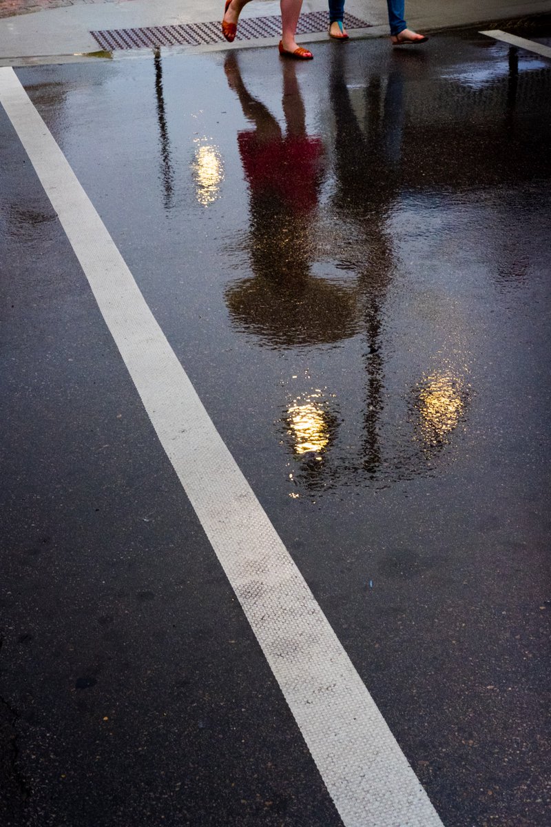 camera_alan's tweet image. #street #streetphotography #streetphoto #photo #pics #photography #color #colour #red #rain #weather #urban #instagram #instagood #dsmusa #iowa #farmersmarket #city #lights #umbrella #life #art #fineart
“Reds”
cameraexpressions.com