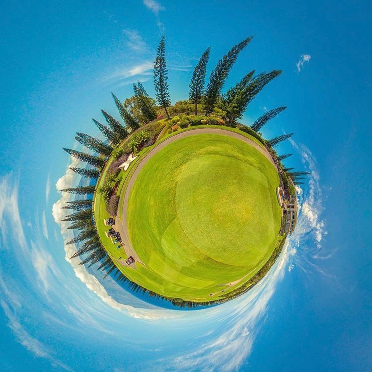 PHKRestaurant's tweet photo. Trying to wrap our eyes around Kapalua's beauty like...  #dinecrg #plantationhouse #maui https://t.co/R6GkpqLUNM