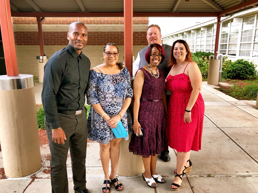 drmccrayspeaks's tweet photo. Thank you to my awesome 5th grade educators for not only seeing the vision, but executing it with fidelity. You made tonight special for us all. And thank you to DuVal HS for hosting us. #Cluster12 https://t.co/IYMWuCeNmL
