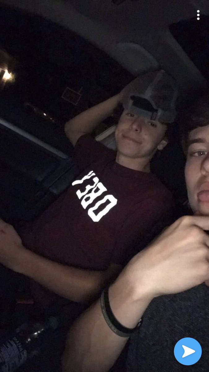 alex_page2's tweet image. Happy Birthday Day 1🎈🎈🎈 Hope ur enjoying ur baseball filled summa. Have a good one brotha!!! @Clay_Smith10