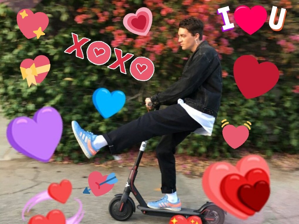 wolves taking over twitter, the legend of <a href="/PackWulfrik/">Pack Wulfrik</a>.

ragnar: we should make a wulfrik page.
dork: