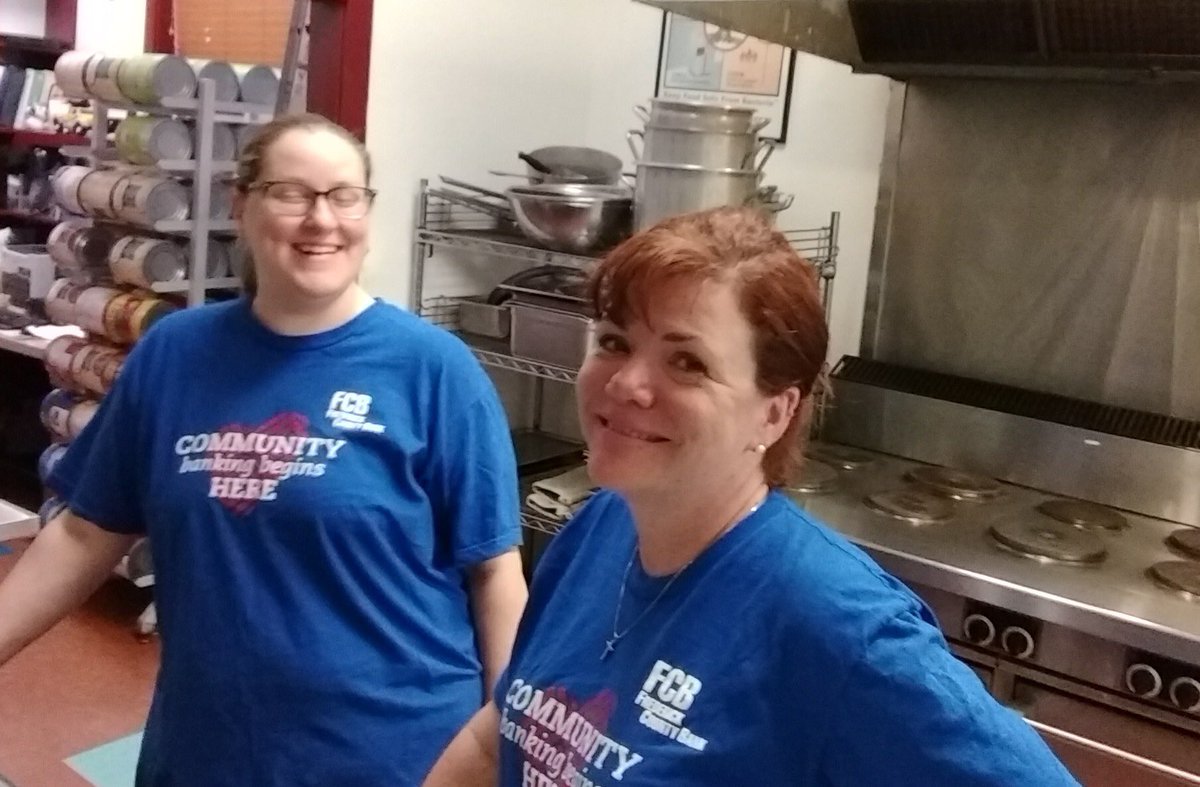 acnbbank's tweet image. Our retail lending team lending a hand at the soup kitchen tonight #localforlocal