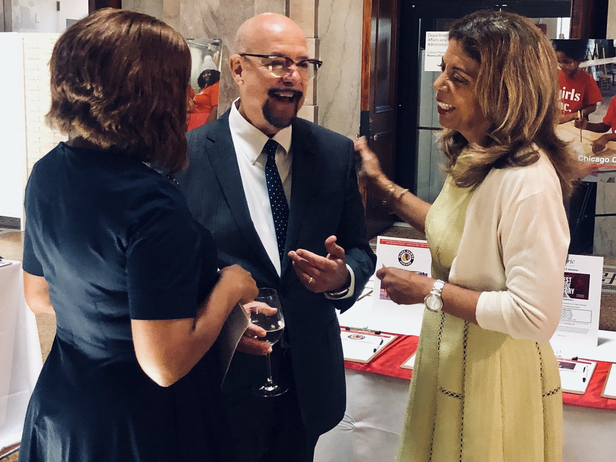 Andy Zopp keynoted the <a href="/GirlsIncChicago/">Girls Inc. of Chicago</a> #GIOCLuncheon18. She told young girls to "be your own advocate, get comfortable with being uncomfortable, treat people with respect, believe in your resilience, and help each other." #girlpower #womenleaders