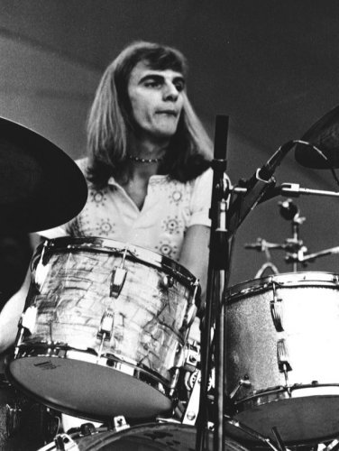 Happy Birthday Alan White! Alan turns 69 today! 2ManyMore! 