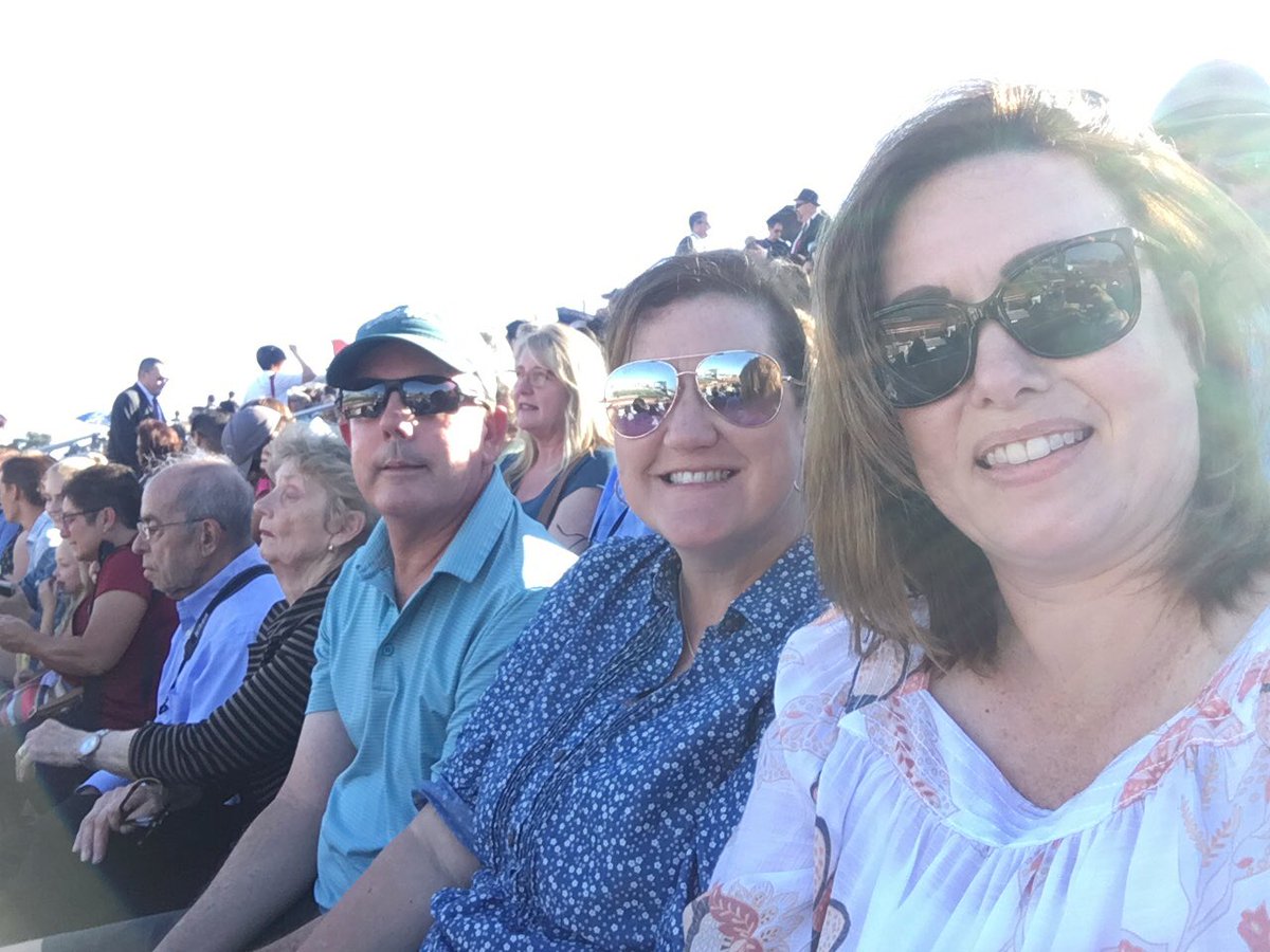 parisec's tweet image. #edhsgrad2018  #sweating Congrats Scott!