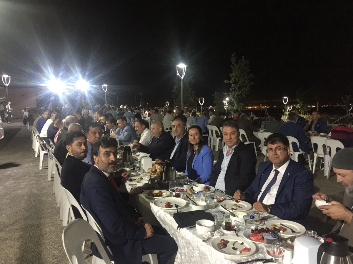 KCisrafil's tweet photo. #ramazanışerif #sonakşam #sahurprogramı #durmakyokyoladevam #elvedayaşehriRamazan  #aksevda #AkDava #AkParti #RTE  #kckimya  @cebrailkamaci @kckimya https://t.co/ZwrkmKunUi