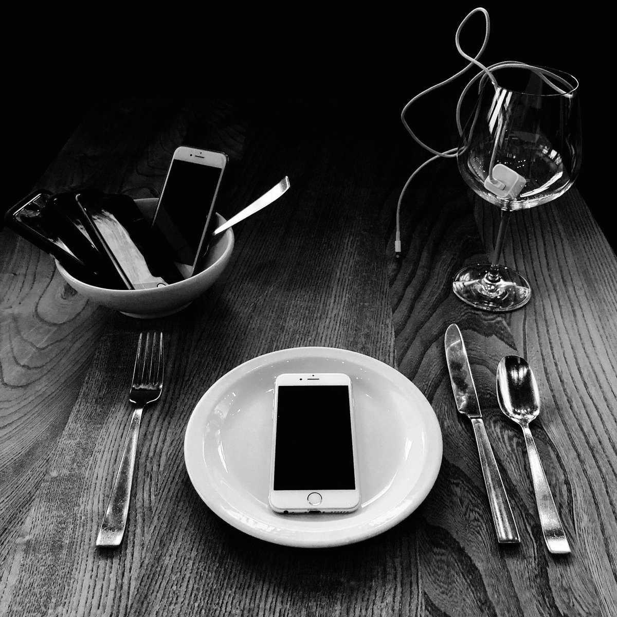 Tomorrow! :  ‘Tech' people  &amp; ‘Food' people, two communities who sometimes seem spiritually at odds, eating and drinking together and talking about dining culture, consumer habits, hunger, entitlement, farming, the service class and efficiency and waste.> bit.ly/2I1ek7e