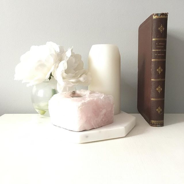 emiliegb's tweet photo. More books. More flowers. More candles. ⠀
⠀
#findingbalance #homesweethome #stillworkingonit https://t.co/ksRMnbT1fx https://t.co/DXwS1RVt1b