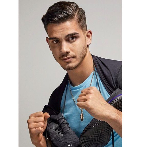 worldcupthirst's tweet photo. Portugal. The Men. (Yeah they're hot.) Meet Andre Silva, a 22-year-old twunk striker, who like some of you, chooses to post his thirst traps on twitter and keeps his insta mostly buttoned-up. Relatable. 

https://t.co/qpAdBxycmz
https://t.co/gTZrNBfS1j https://t.co/jO4wVOW9sG