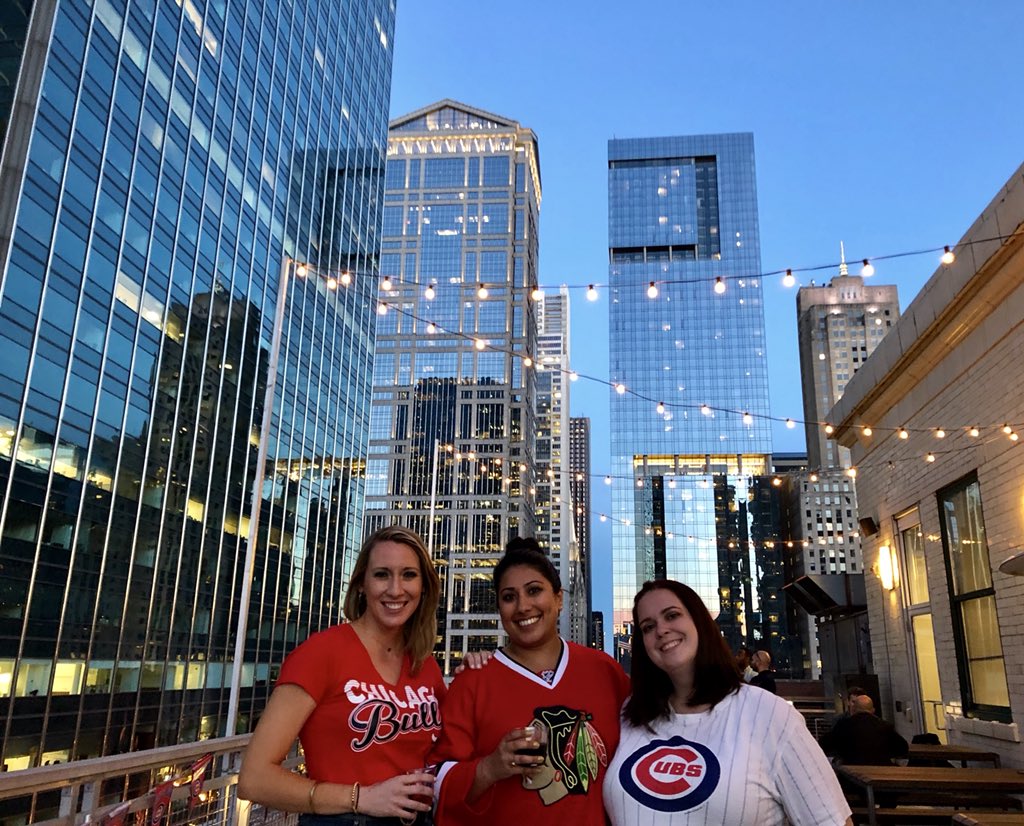 cleverbridge's tweet photo. Game over for tonight’s #ChiDeckTech: Chicago Sports Teams. Thank you to our sponsors @SignatureBnkChi, @SpiaggiaChicago & @jakemelnicks and everyone that made it a success. See you all July 25! https://t.co/49zVrz6Hmh