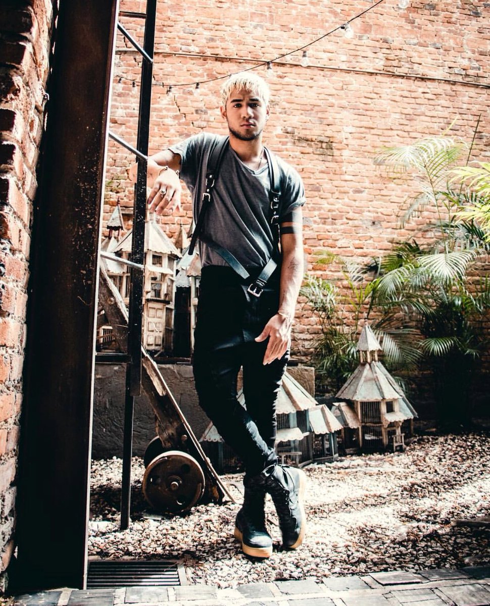 RichardPRFans's tweet image. 4 / 4 [R I C H A R D]. 

#TeenChoice #ChoiceLatinArtist @CNCOmusic