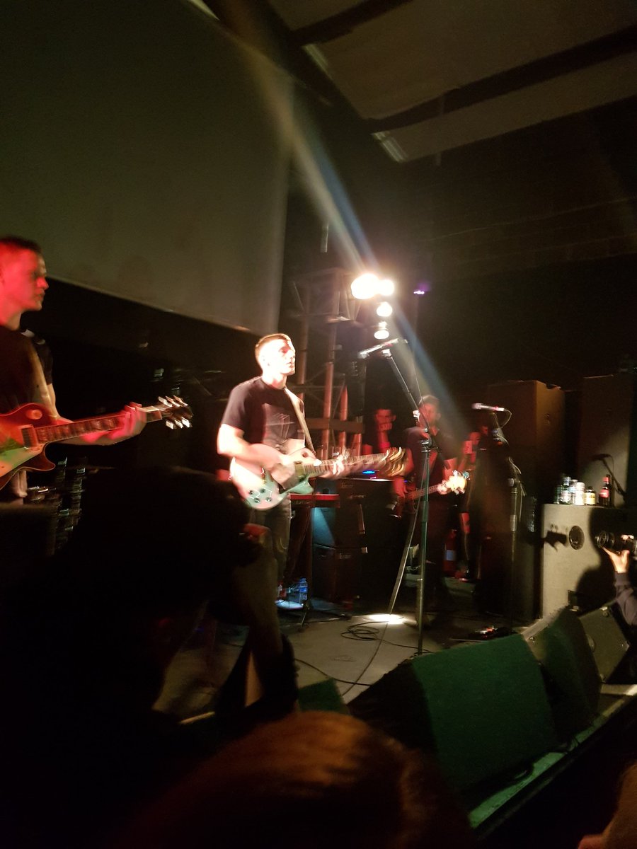 StaceyEvered's tweet photo. @louisberry Another amazing show tonight in our amazing city! You were epic as usual! 🎸😜 https://t.co/P9paPLLhc3