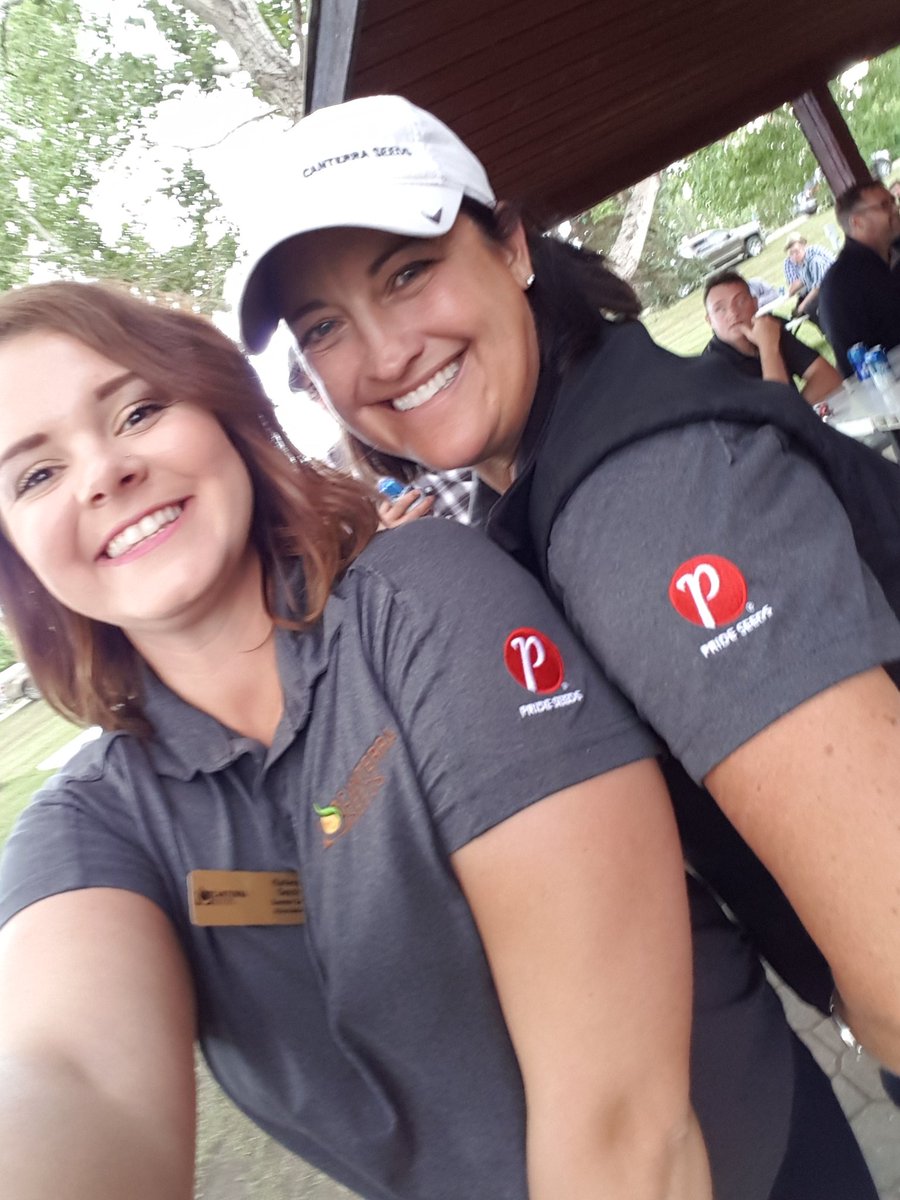 KarlOesch's tweet photo. #alwayscheesin when we get together. Great to meet up at the Mossleigh P&H customer appreciation with @Page__Newton more signs to put up in SAB over the next week! https://t.co/cWHPXO9Zdi