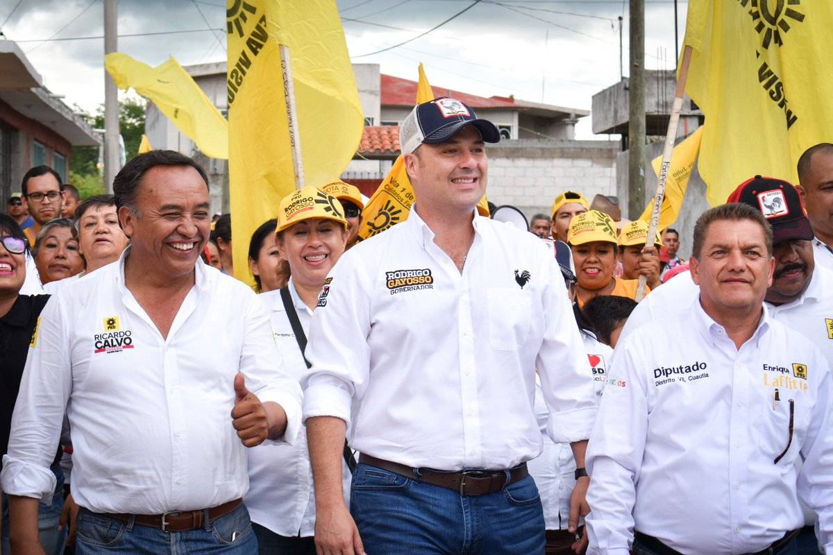 DipRicardoCalvo's tweet photo. ¡Cuautla está más fuerte que nunca!
Hoy acompañe a #MiGayo Rodrigo Gayosso Cepeda a la Colonia Gabriel Tepepa donde refrendamos nuestra unidad para transformar a #Morelos.
#PRDMásFuerteQueNunca
@ArmandoBasaldua @ejlaffitte @TadeoNava https://t.co/j9NeX3mHDM