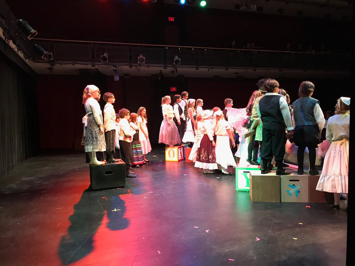 AltonPublic's tweet photo. Great time performing at the PDSB Drama Festival @Living Arts Centre tonight .#excitedtoperform #longdaybutworthit @StanCameron @BrardArts @logue_michael https://t.co/ZGYOTb2C99