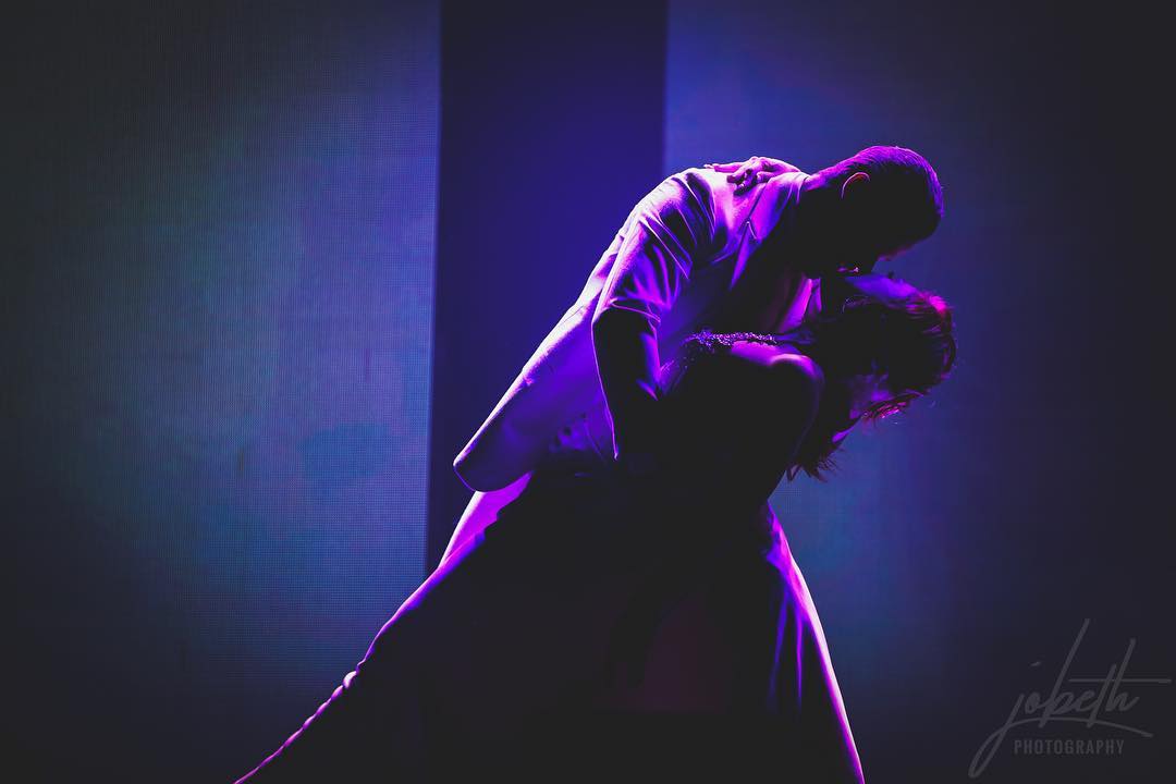 dancermichelle8's tweet photo. Day 13: Fav Dance From Light Up The Night
-there was nothing like getting to see sharna live out her dream and be ariel on stageπ seeing that pure joy in person was amazing β€οΈβ€οΈ
-also, shoutout to red velvet because πππ₯π₯
πΈ: @jordanjobeth (and myselfπ)
#21DaysofSharna https://t.co/761cNwrEOT